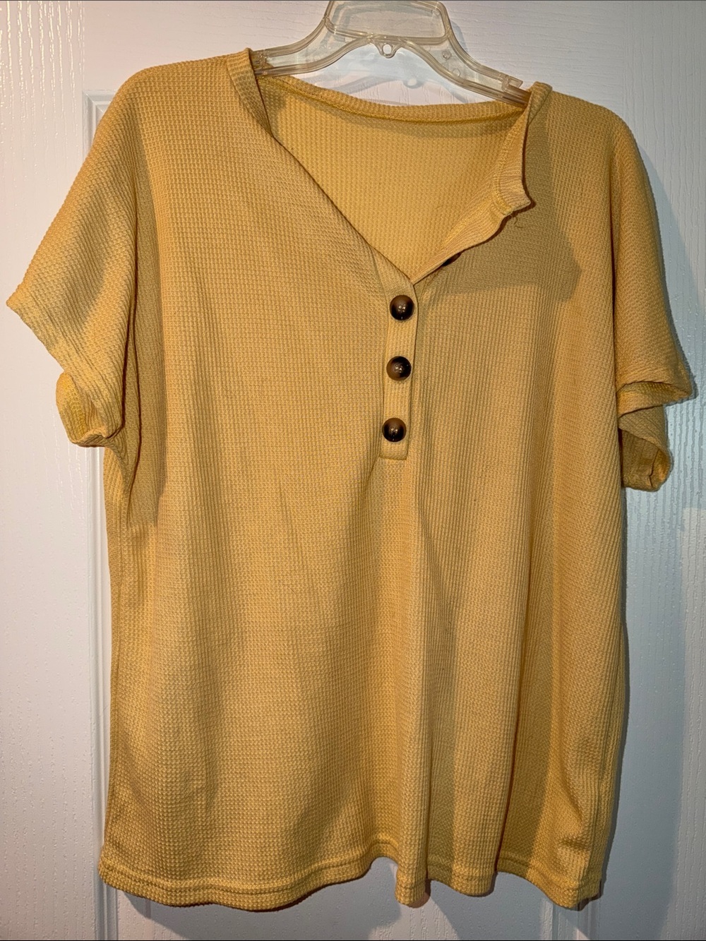 SHEIN Yellow Short Sleeve Henley Top with Button Placket
